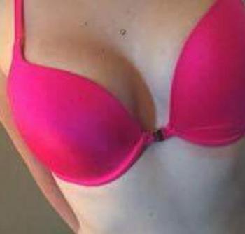 , 19 European female escort, Ottawa