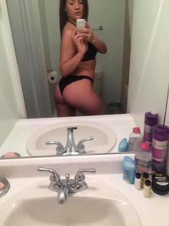 , 26  female escort, Ottawa