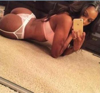 , 21  female escort, Ottawa