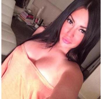 , 21  female escort, Ottawa