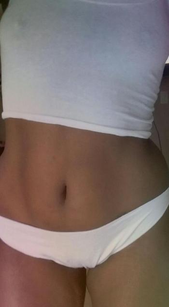 , 21  female escort, Ottawa