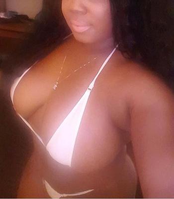 , 20  female escort, Ottawa