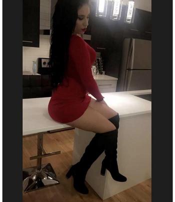 , 22  female escort, Ottawa