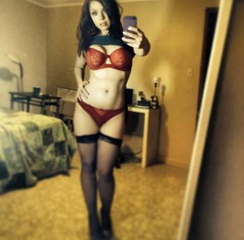 , 22  female escort, Ottawa