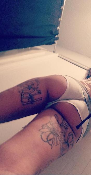 , 25  female escort, Ottawa
