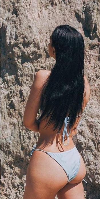 , 22  female escort, Ottawa