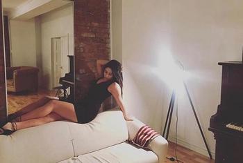 , 22  female escort, Ottawa
