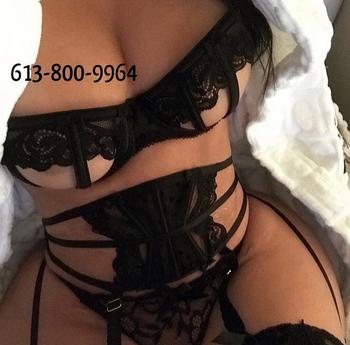 , 25 European female escort, Ottawa