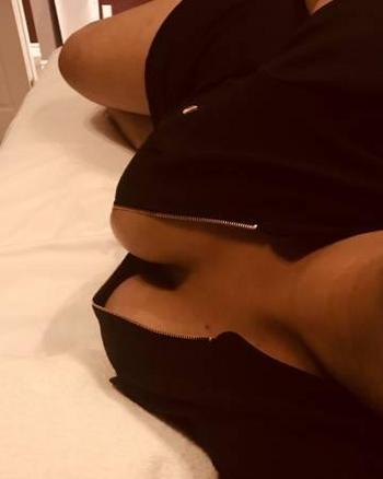 , 24  female escort, Ottawa
