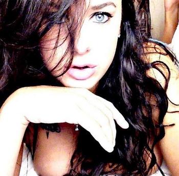 , 21  female escort, Ottawa