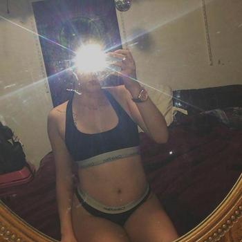 , 19  female escort, Ottawa