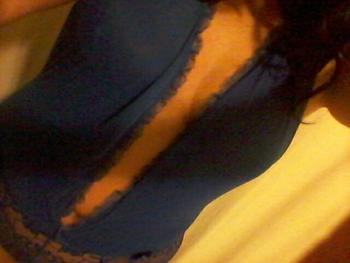 , 25  female escort, Ottawa