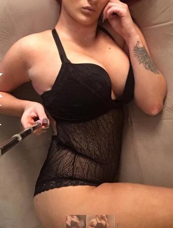 , 19  female escort, Ottawa