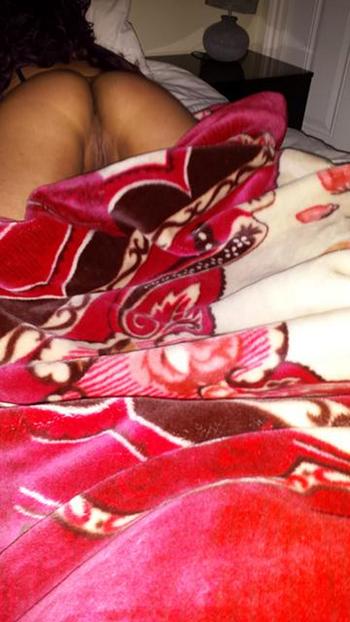 , 23  female escort, Ottawa