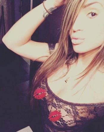 , 21  female escort, Ottawa