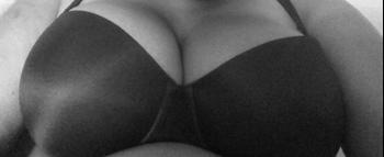 , 25  female escort, Ottawa