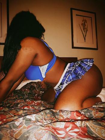 , 26  female escort, Ottawa