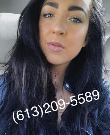 , 21  female escort, Ottawa