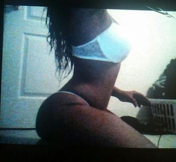 , 22  female escort, Ottawa