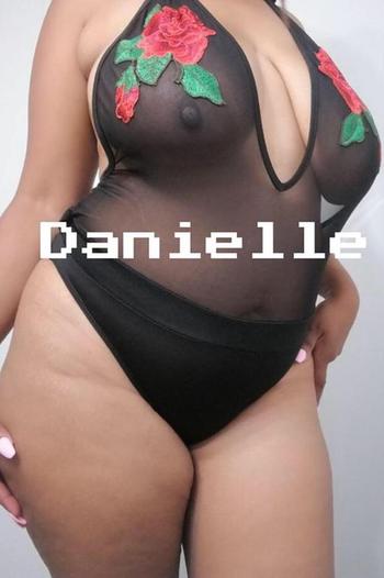 , 24 African American female escort, Ottawa