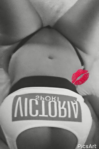 , 27  female escort, Ottawa
