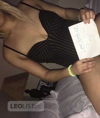 DOWNTOWN CECE, 20 Mixed female escort, Ottawa